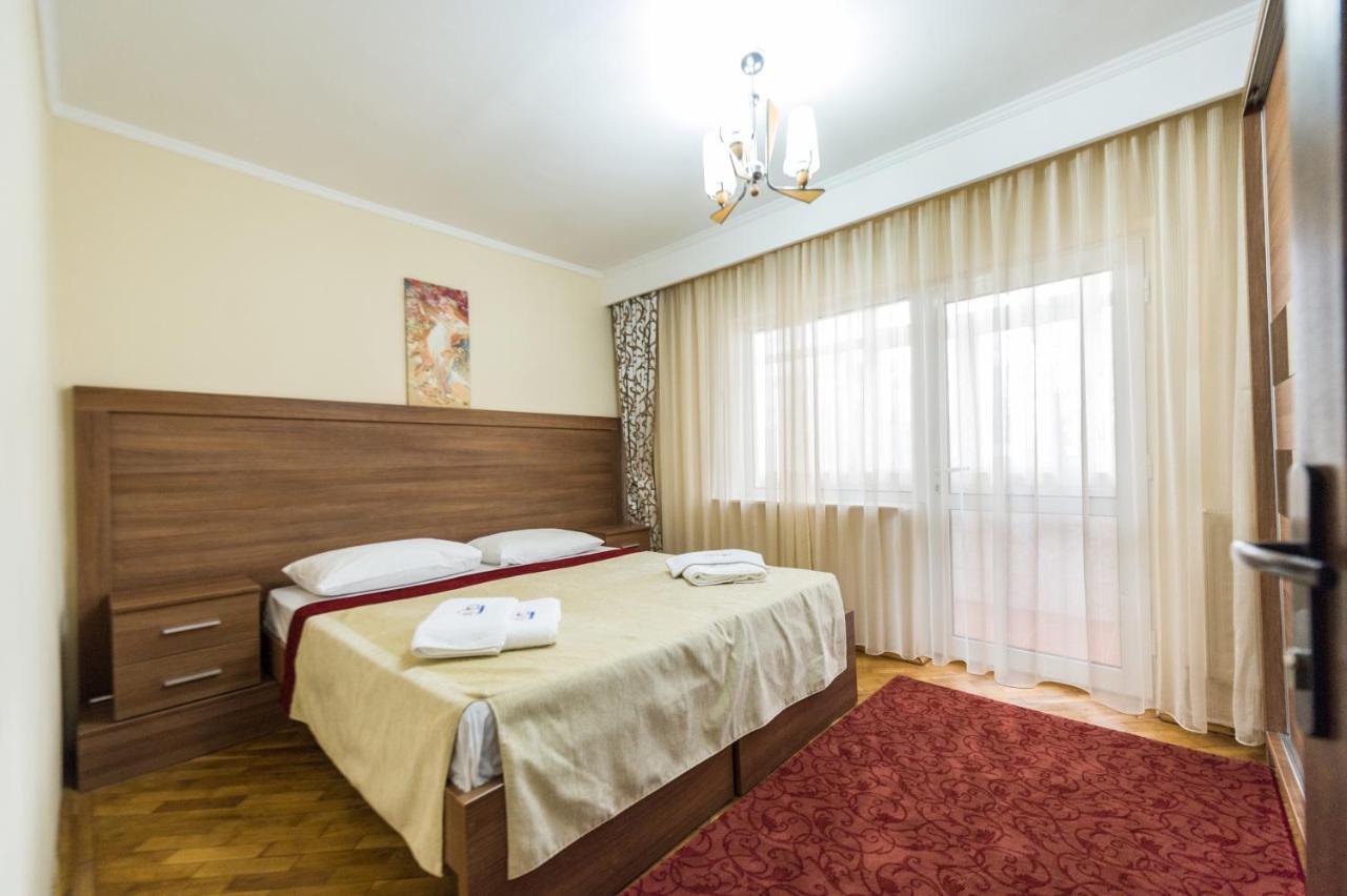 Apartament Carol Davila Piteşti Exteriör bild
